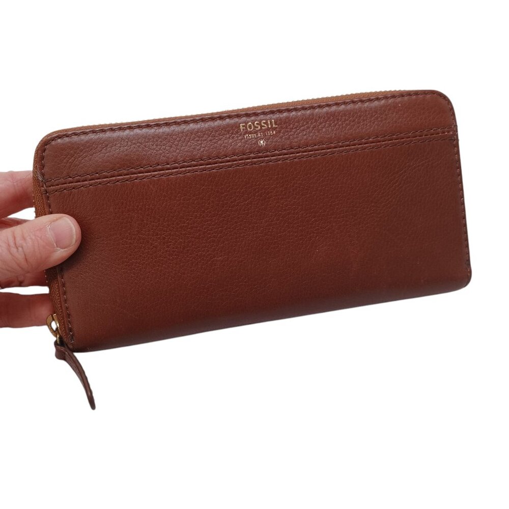 Fossil Wallet Brown Leather Zip Around - image 1